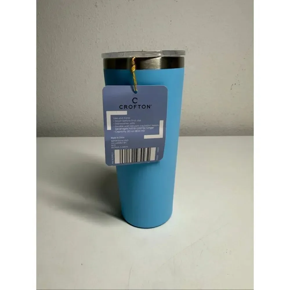 NWT Crofton 20 oz tumbler Sky Blue