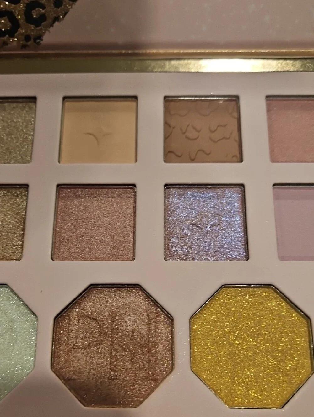 Paris Hilton cosmetics eyeshadow