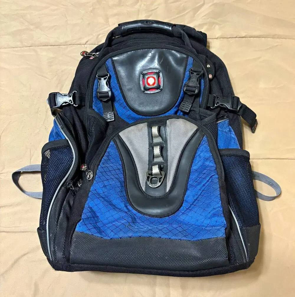 SWISSGEAR by Wenger Large Black/Blue/Gray Backpack Zip, Padded, Fits 15