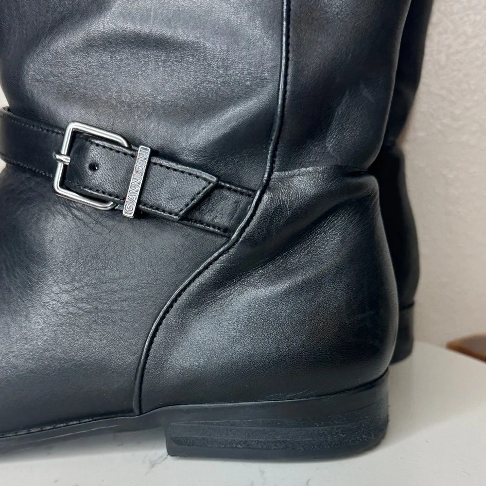 Gianni Bini leather sleek