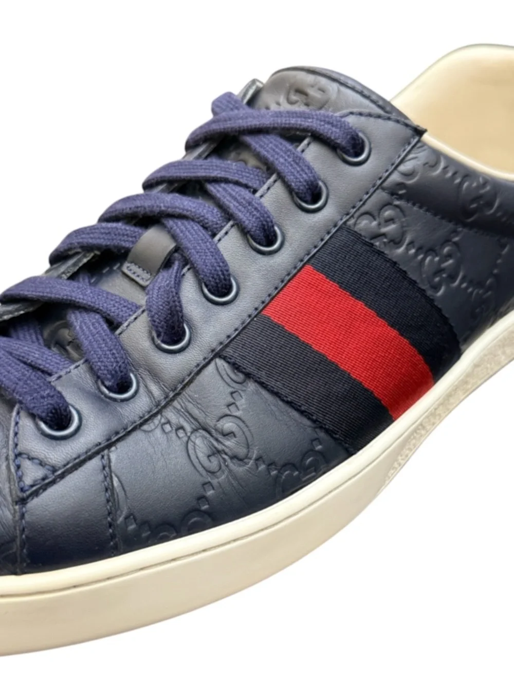 Gucci “ace their images