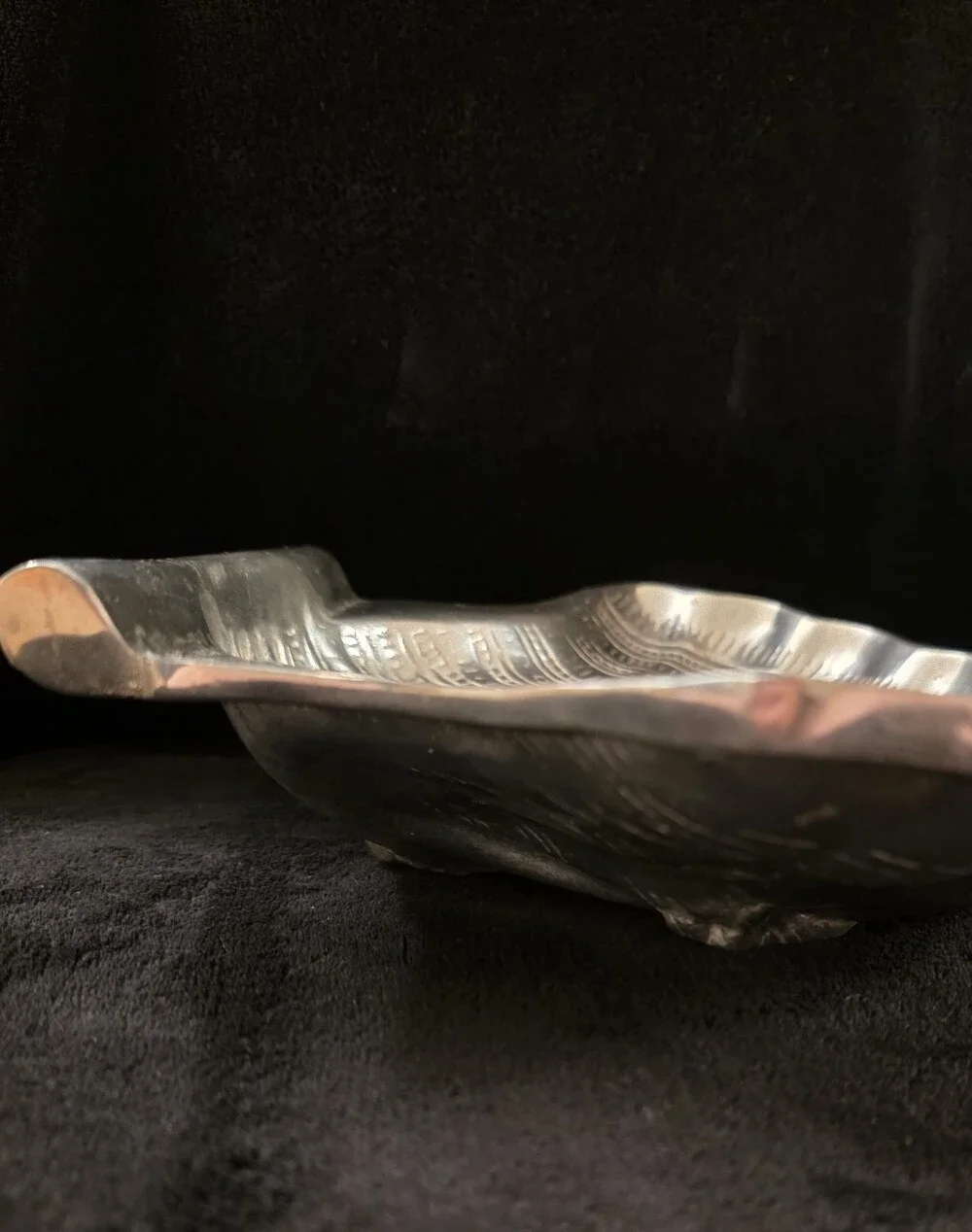 Vintage Mexican Cast Aluminum Scallop Shell Bowl Large 12