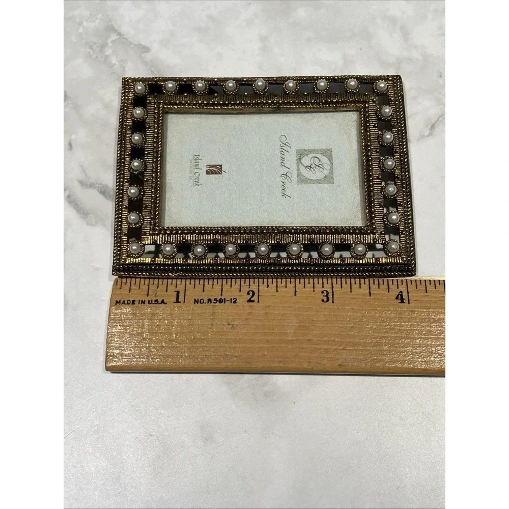 Island Creek Pearl Embellished Reticulated Gold Tone Metal‎ Picture Frame 2x3
