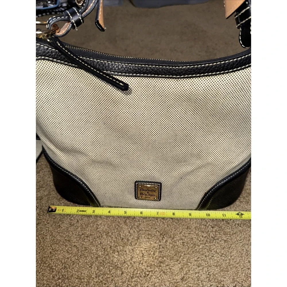 Dooney & Bourke Black Ivory Purse Hobo Shoulder Bag Purse‎ w/ Wristlet