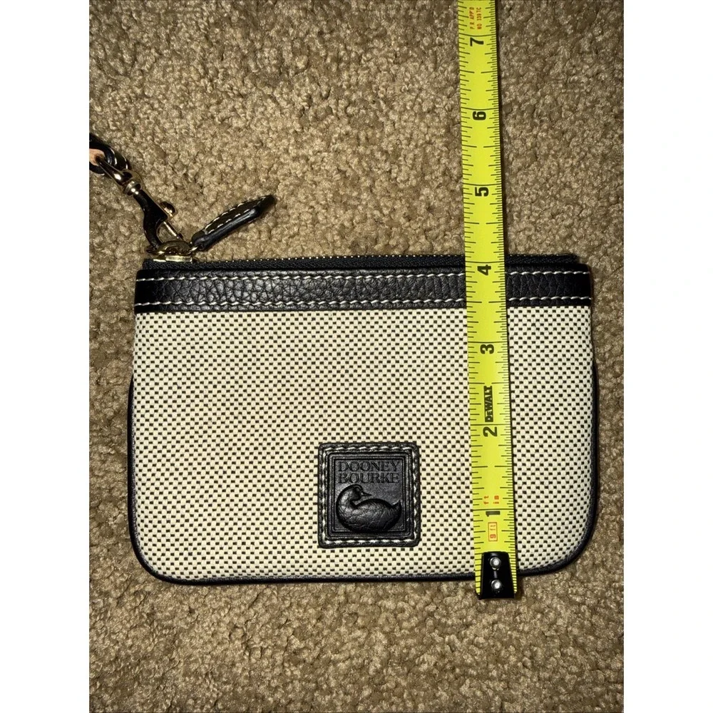 Dooney & Bourke Black Ivory Purse Hobo Shoulder Bag Purse‎ w/ Wristlet