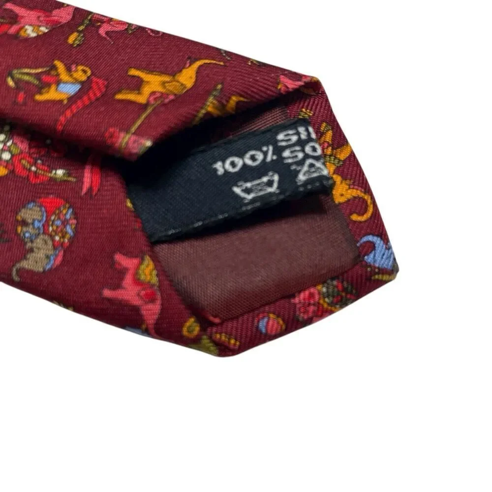 Salvatore Ferragamo Tie Mens Burgundy 100% Silk Made in Italy Novelty Elephants