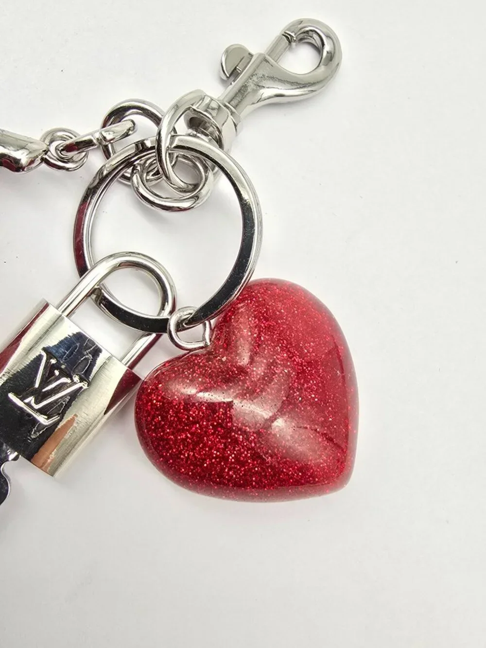 Louis Vuitton styling handbag necklace