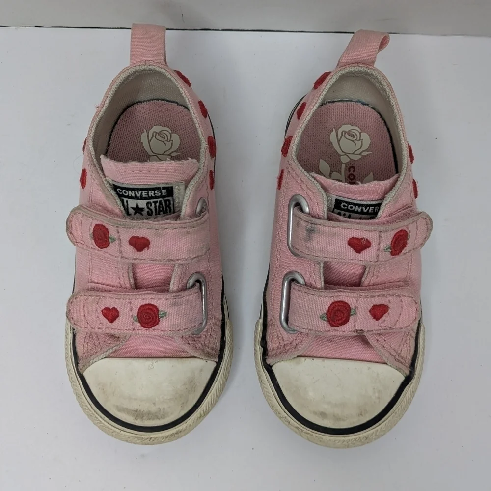 Converse Rose Heart Embroidered Sneaker 6T