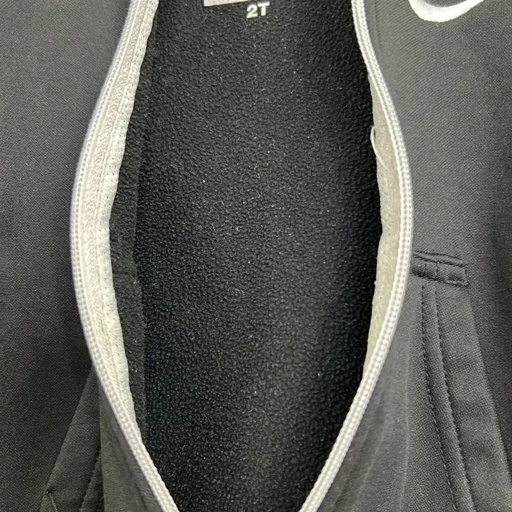 Nike black therma