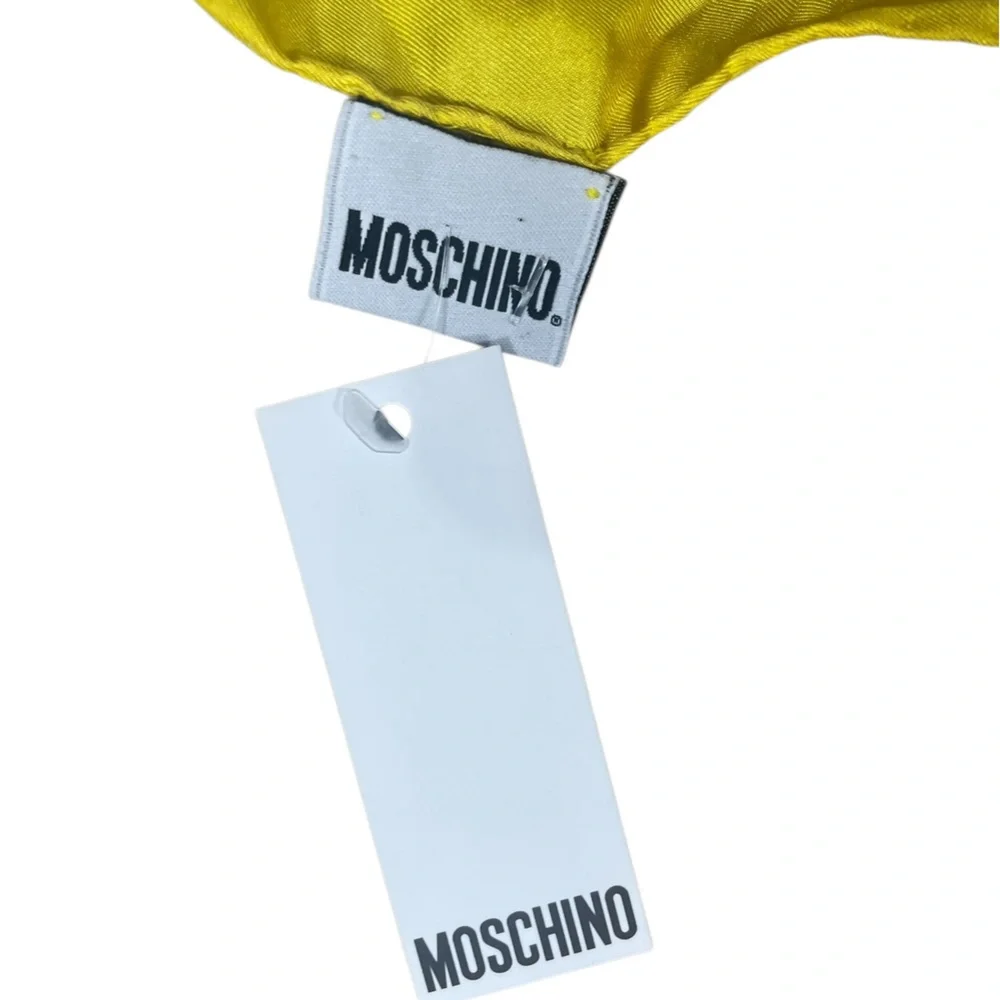 Moschino adorable teddy