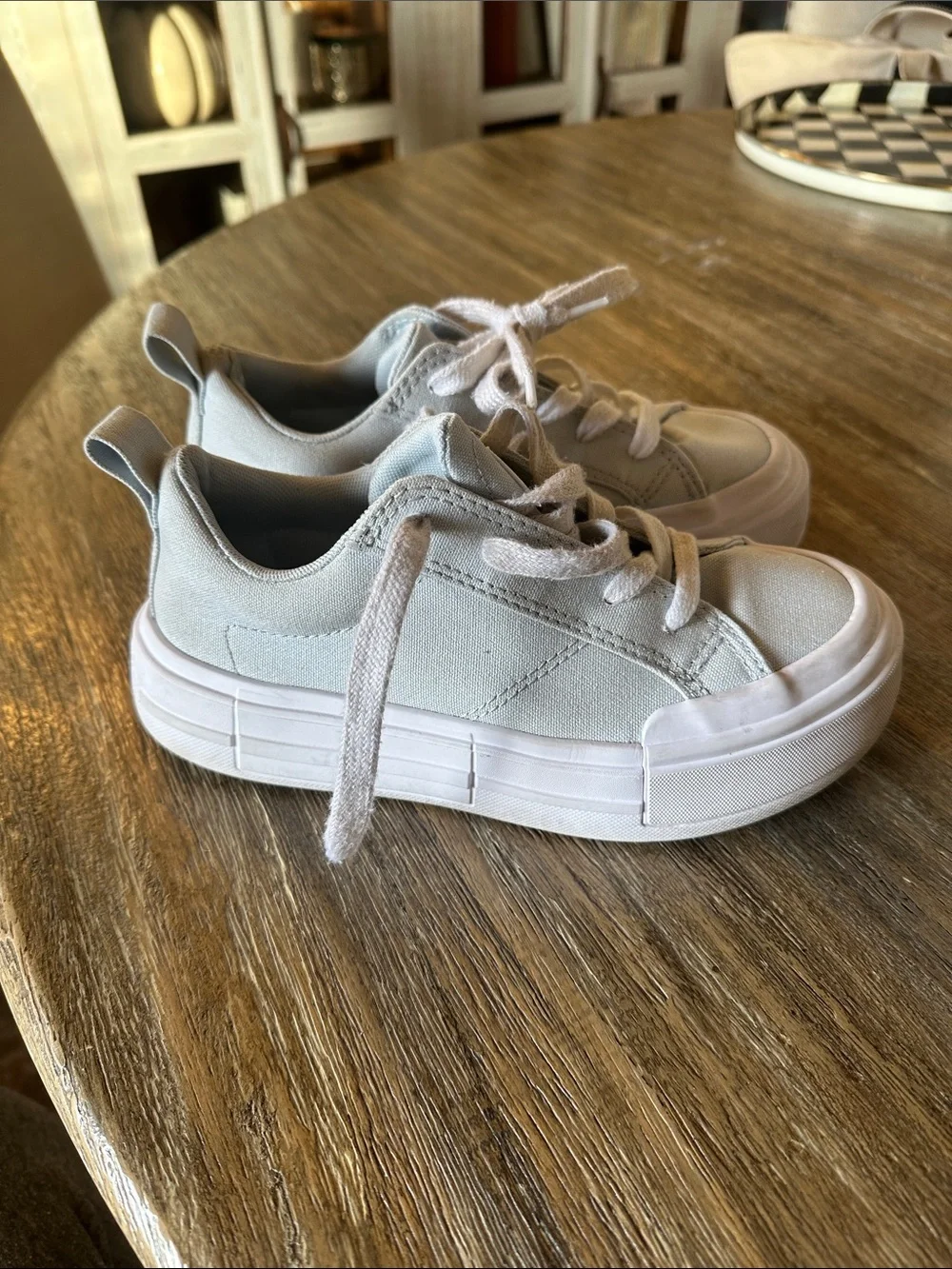 Converse casual low