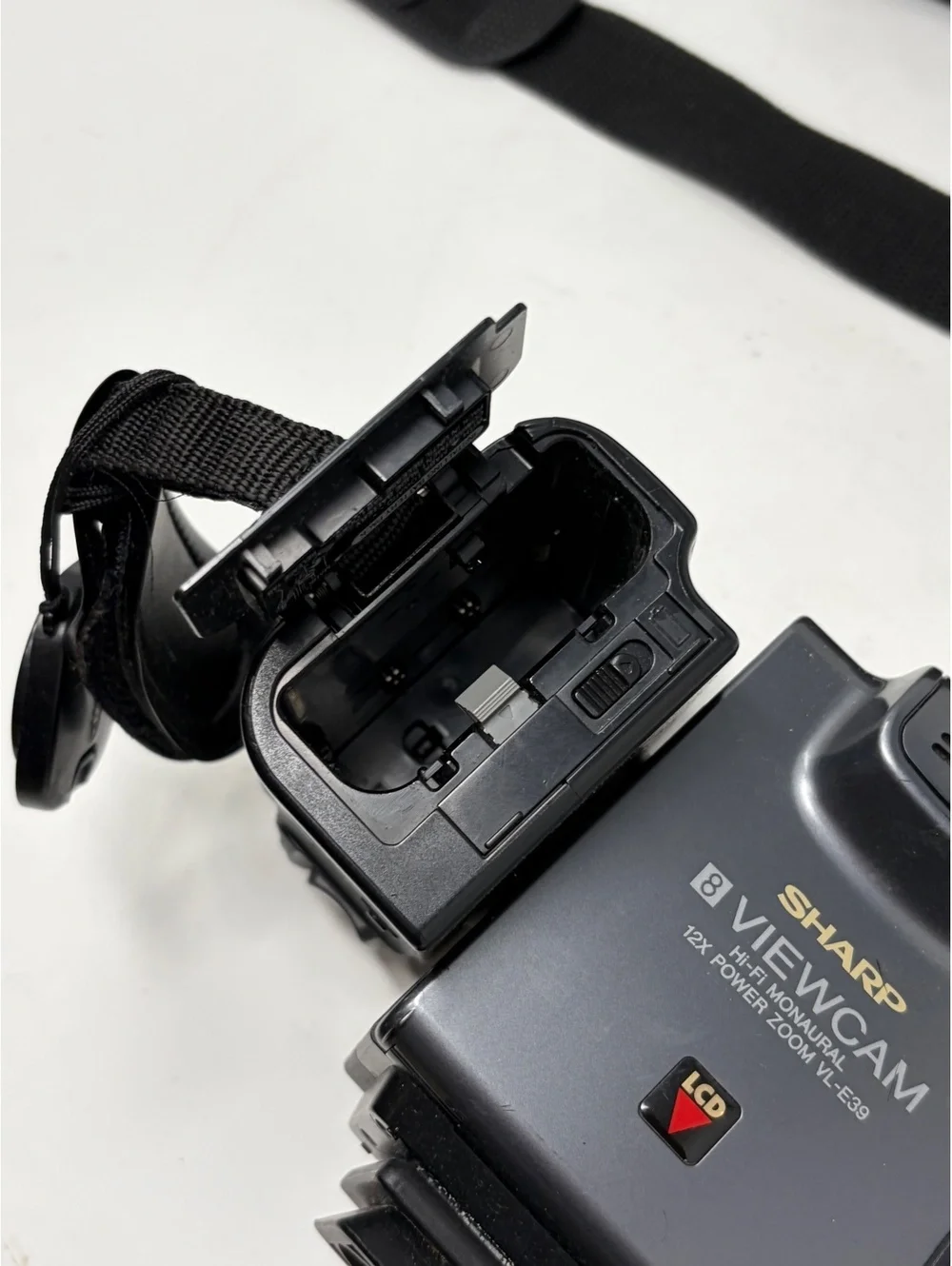 Sharp Viewcam 8mm Video Camera with Carrying Case