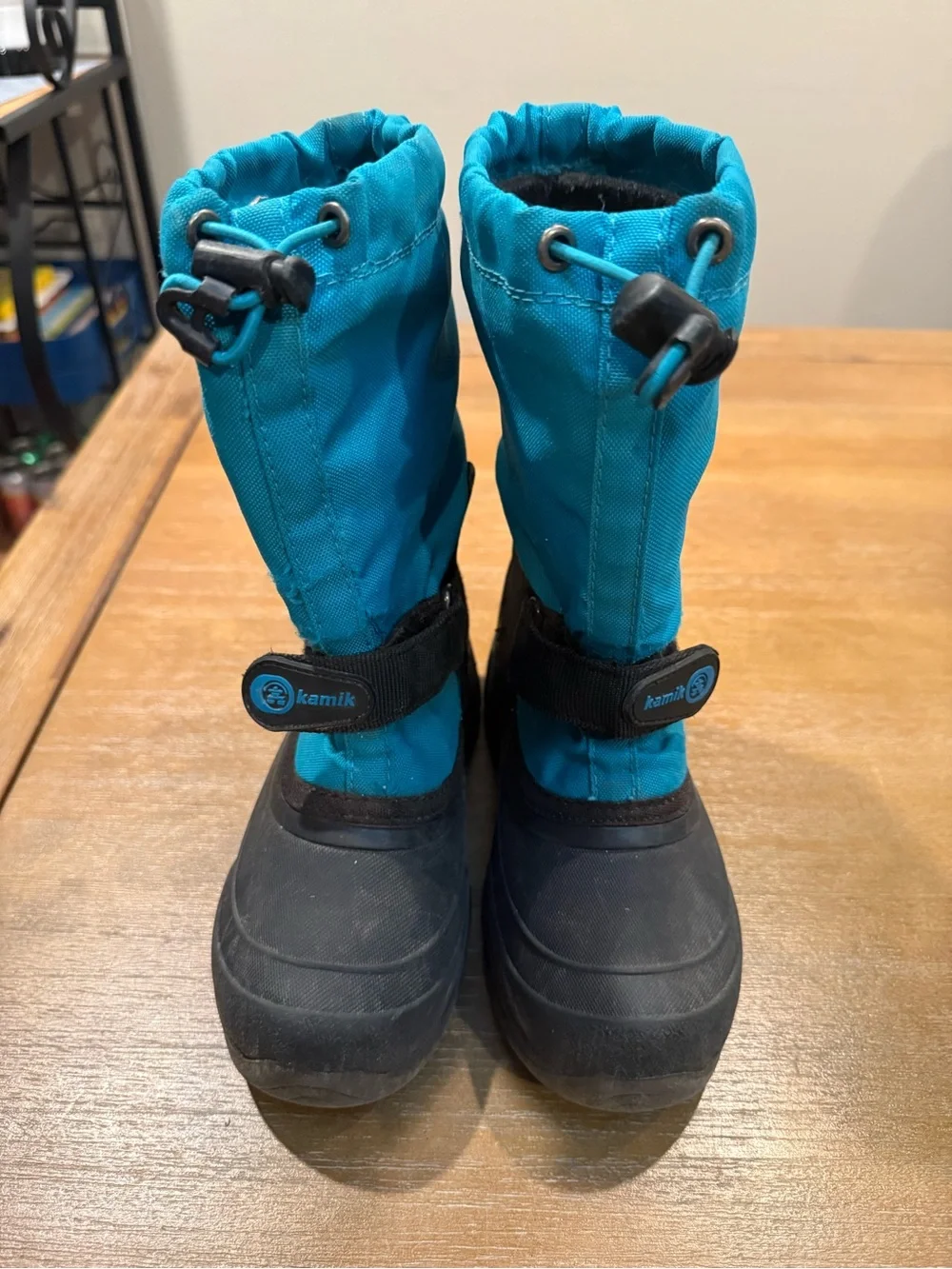 Kamik good used
