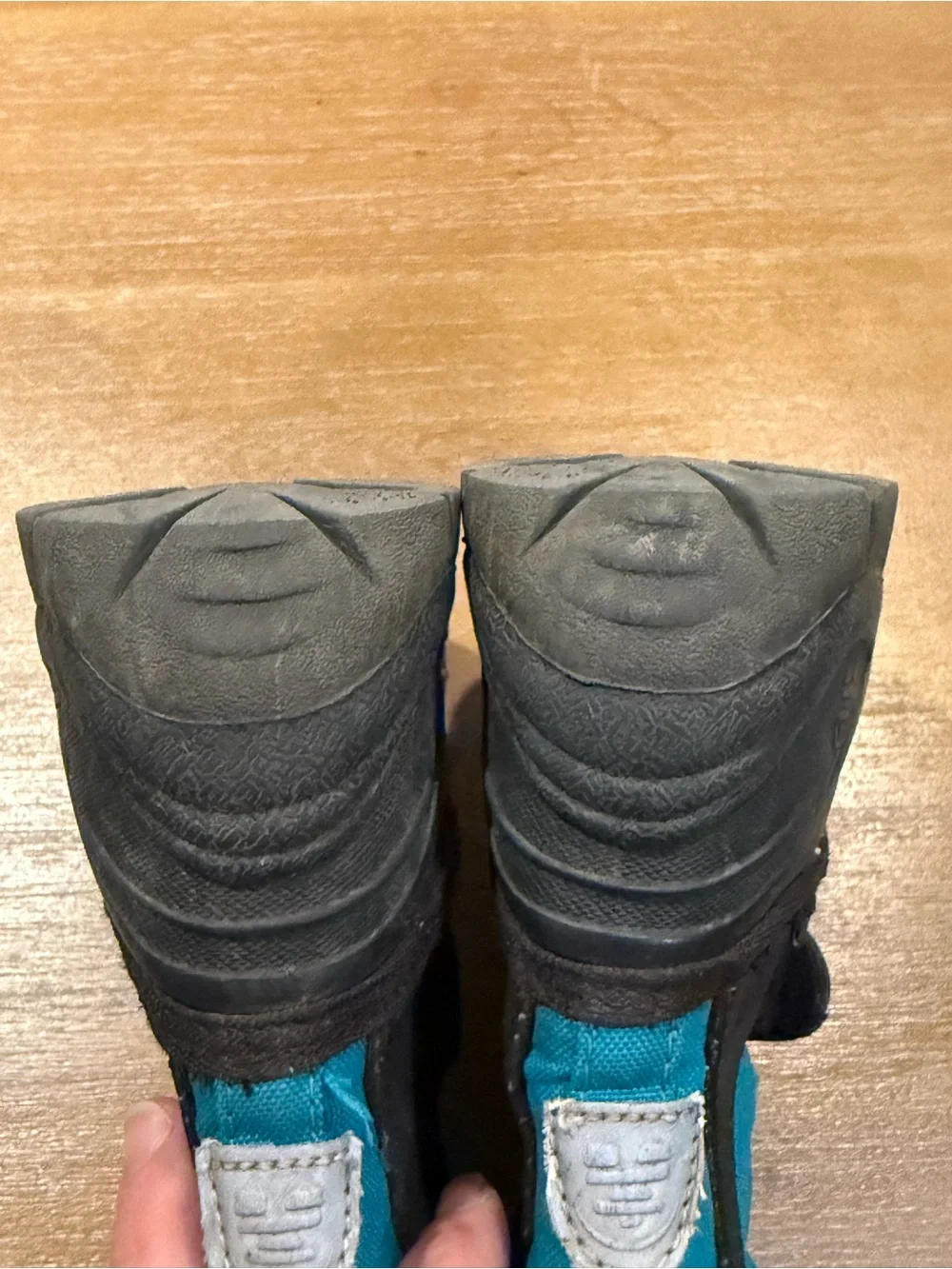 Kamik good used