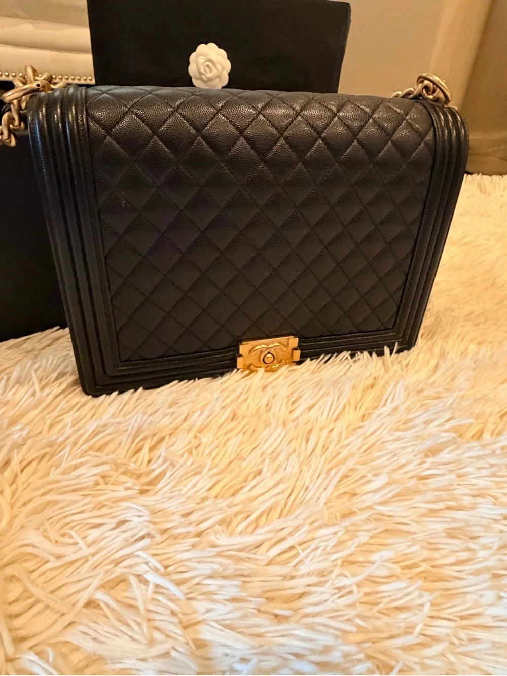 CHANEL wear classic