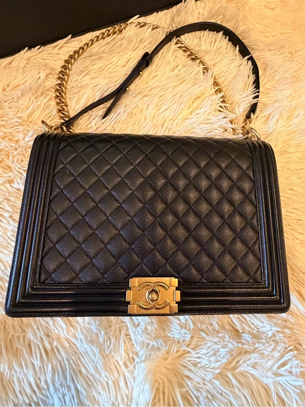 CHANEL lock tone