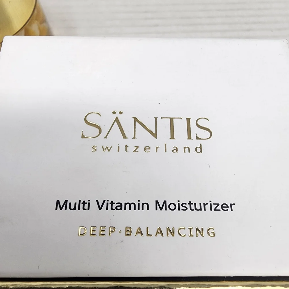 Santis Switzerland Multi‎ Vitamin Moisturizer Deep Balancing Facial Cream