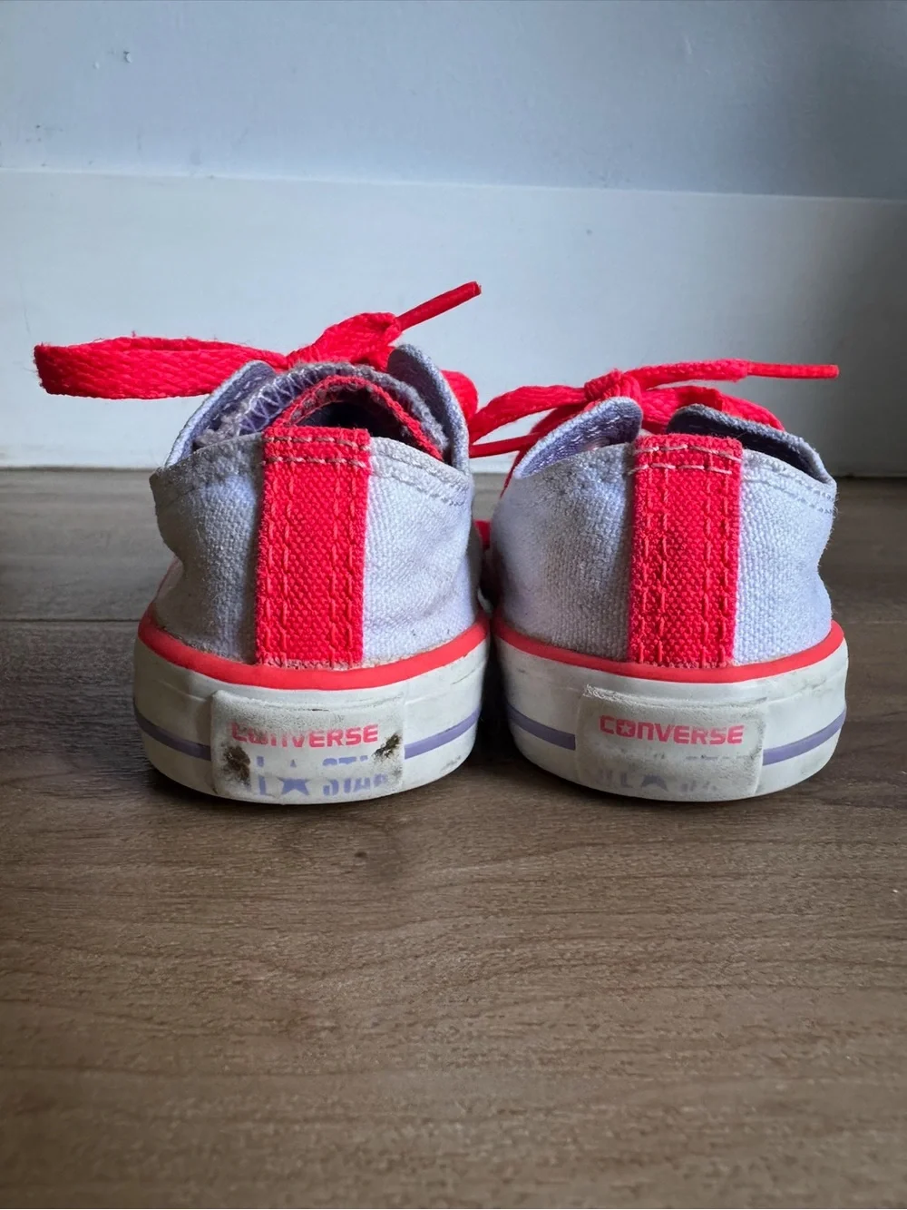 Converse lavendar chuck