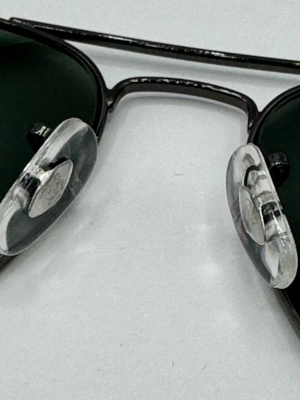 Ray-Ban model rb3136