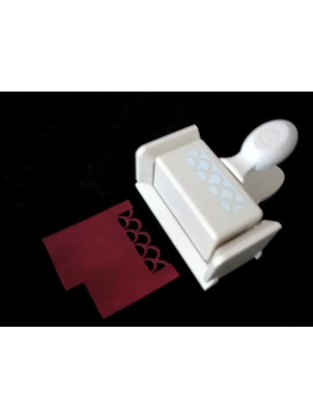 Martha Stewart Lace, Circle Lattice Edge Border Paper Punch, Scrapbooking