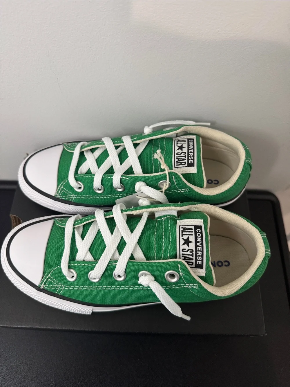 Converse canvas upper
