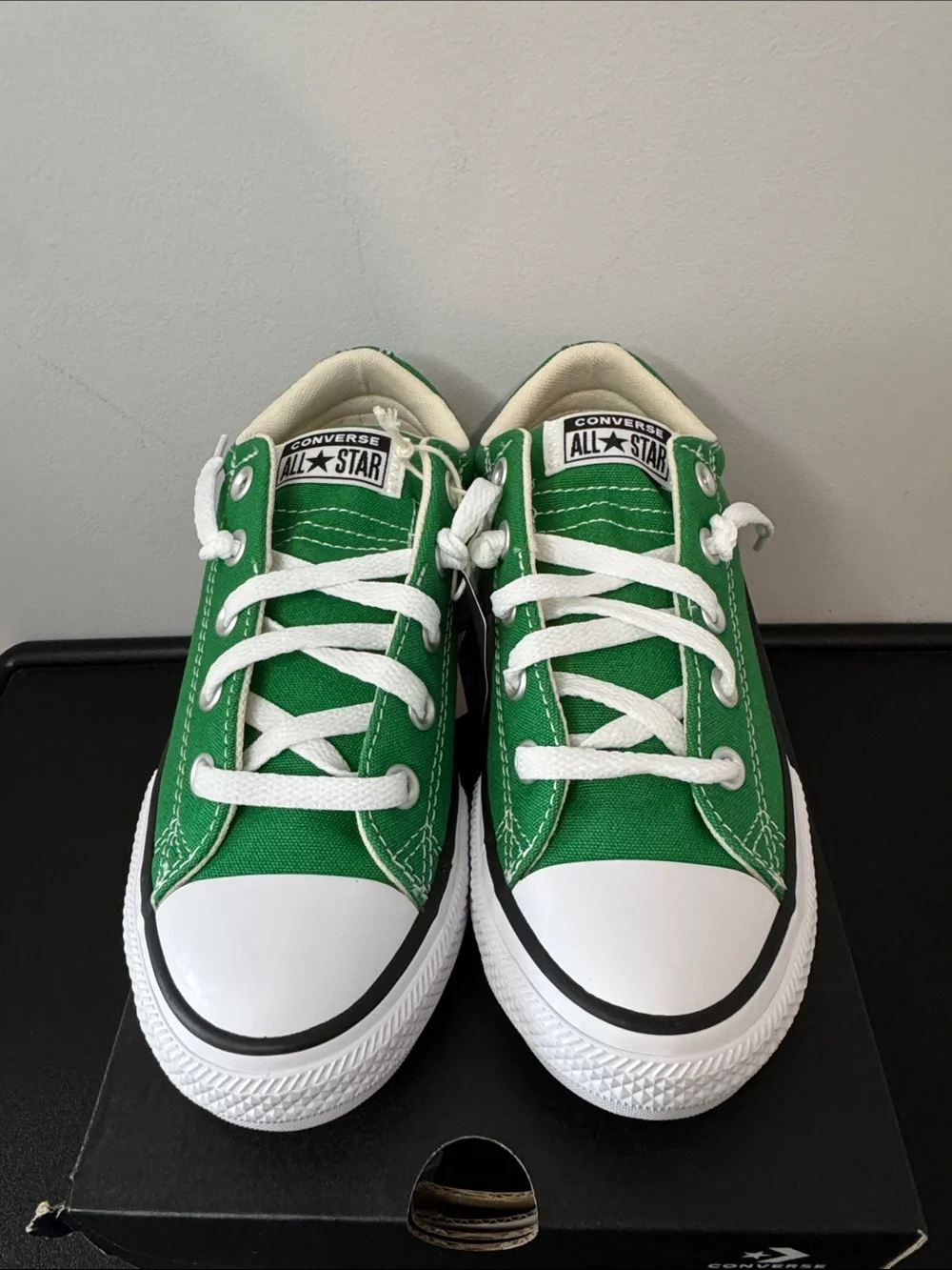 Converse canvas upper