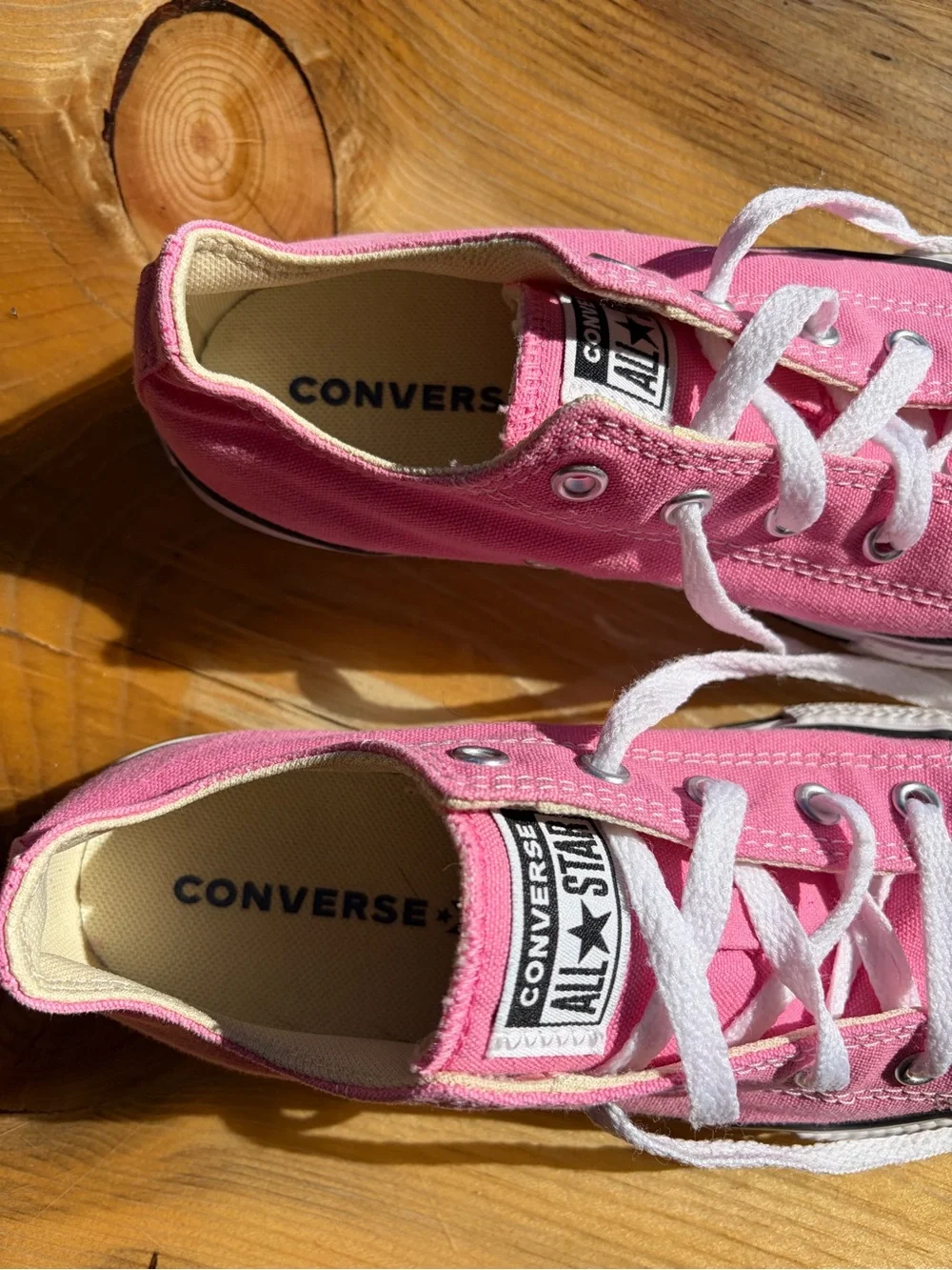 Converse free smoke