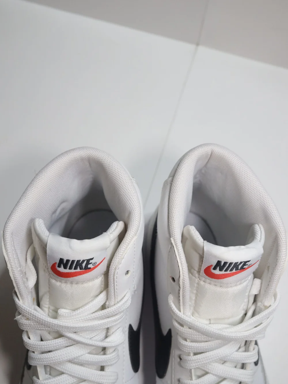 Nike Blazer Mid 77 Size 7Y Model DA4086-100