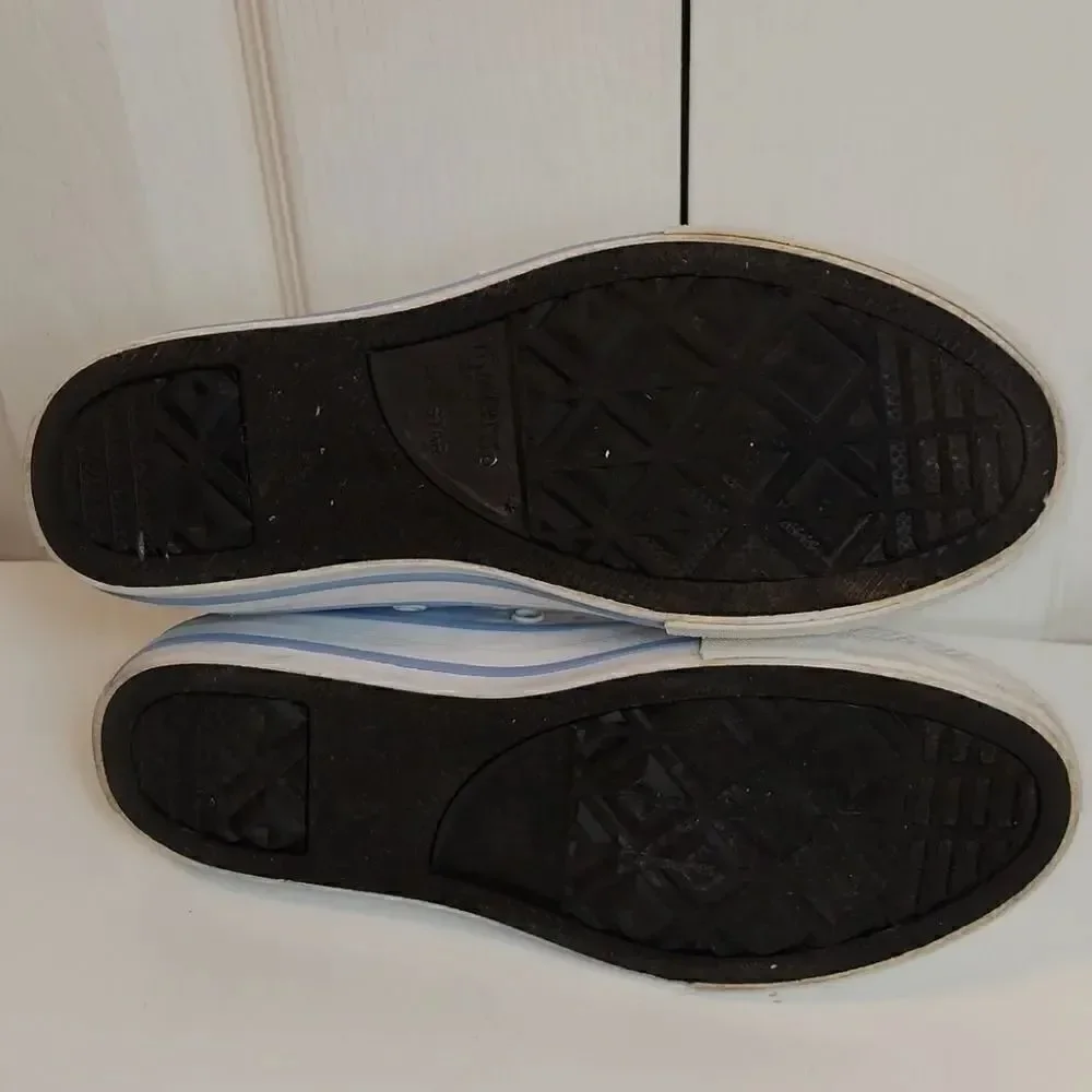Converse disney elsa