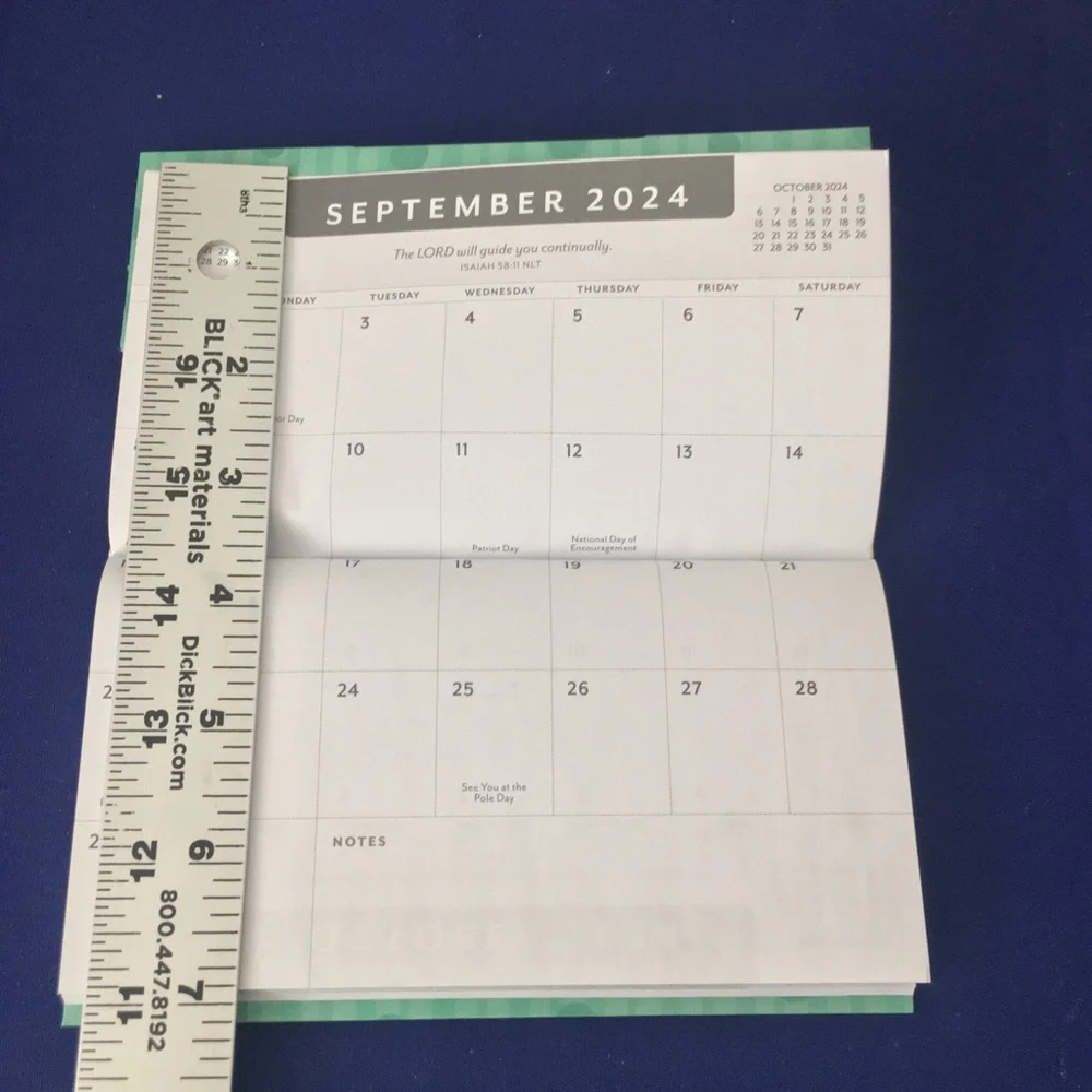 Peanuts 28-Month Planner 2025-2026