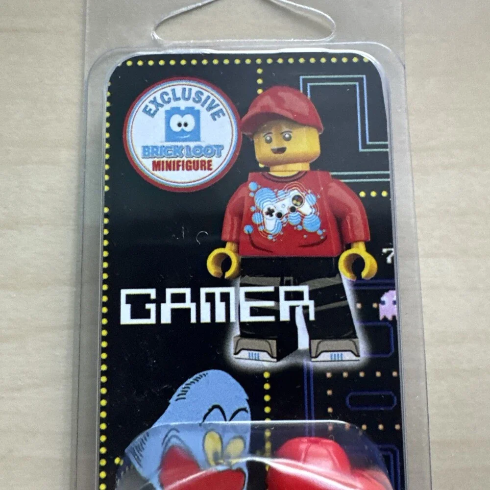 New Lego GAMER exclusive brickloot minifigure
