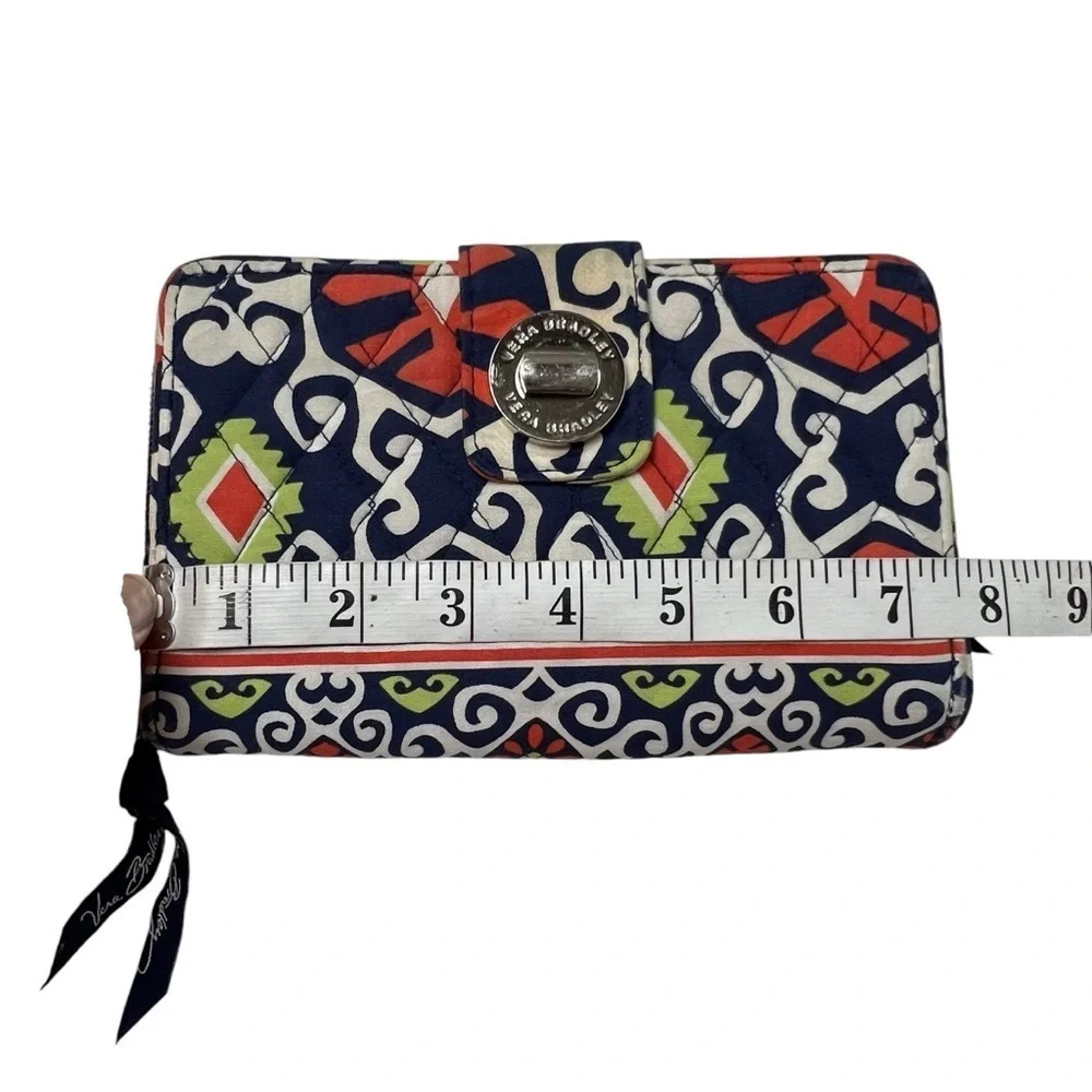 Vera Bradley preowned looks