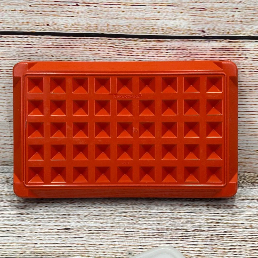 Tupperware vintage season