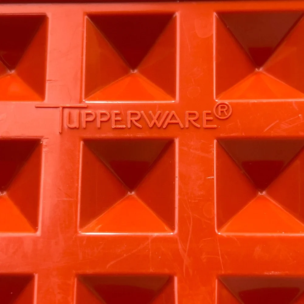 Tupperware vintage season