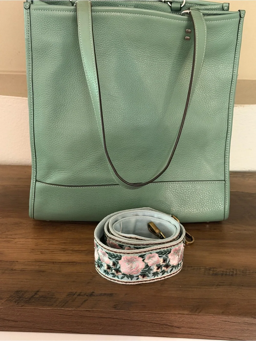 Coach Dempsey medium Leather Tote Bag — Sage Green