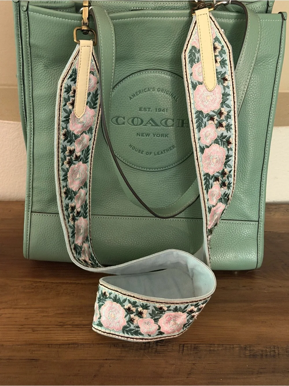 Coach Dempsey medium Leather Tote Bag — Sage Green