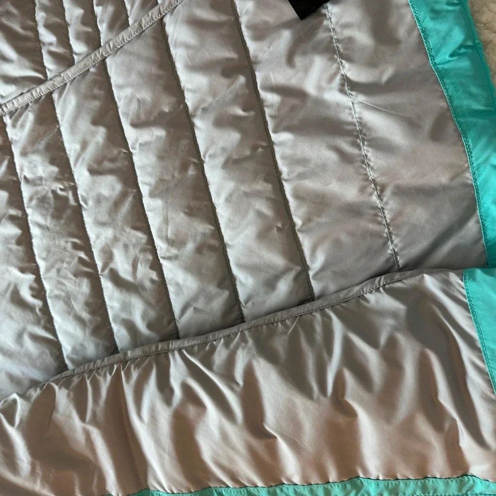 The North Face Vest Girls L 14/16 Teal Quilted Puffer Winter Outdoor Hiking‎
