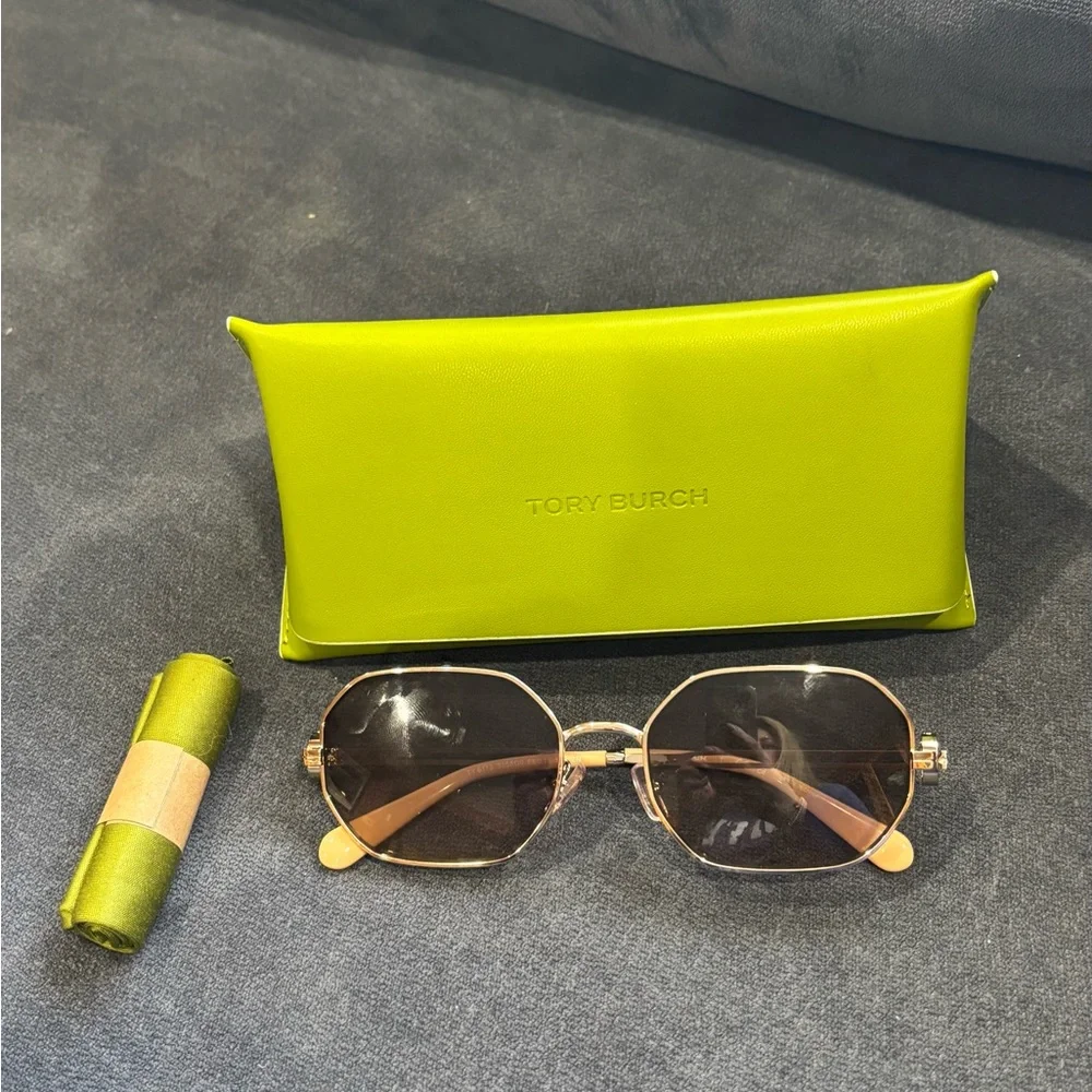 Tory Burch refined rose