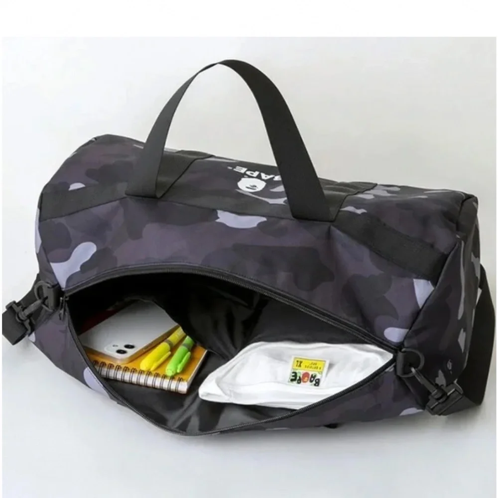 A Bathing Ape 🎒 features