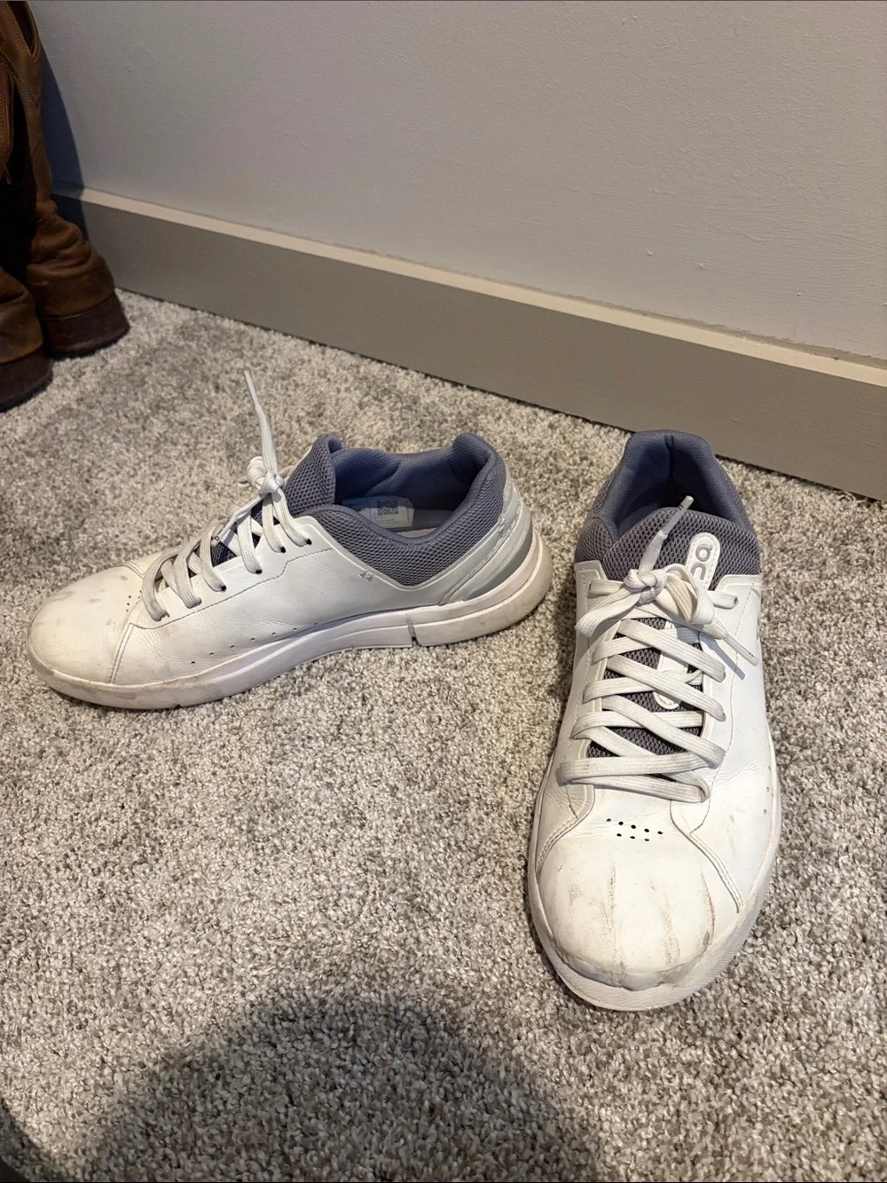 On Running low top