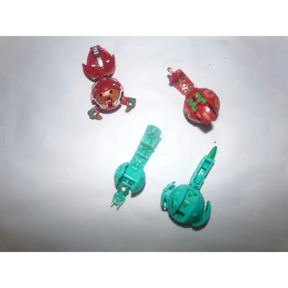 Bakugan Battle Brawlers Lot of 4 Pyrus Ventus Transforming Figures Red Green