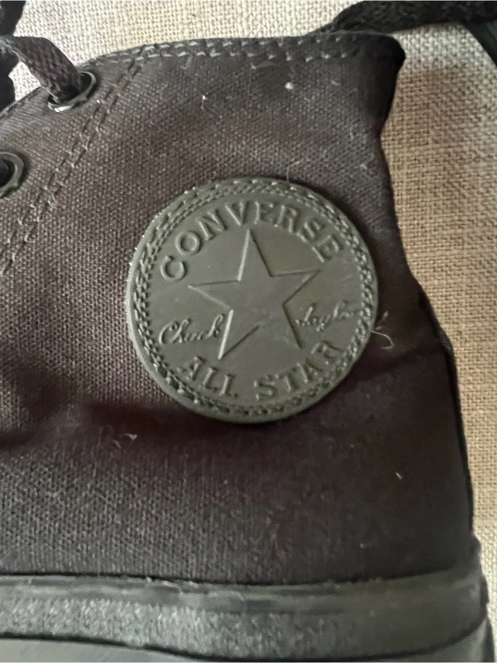 Converse all black