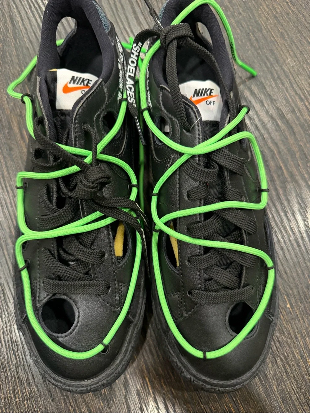 N/A nike off