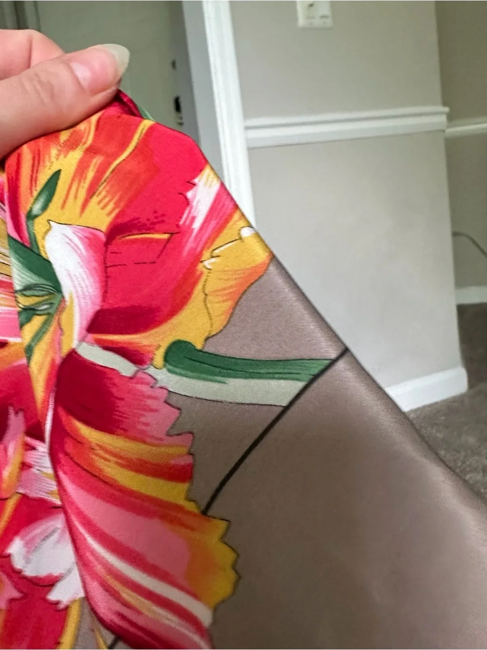 N/A elegant scarf