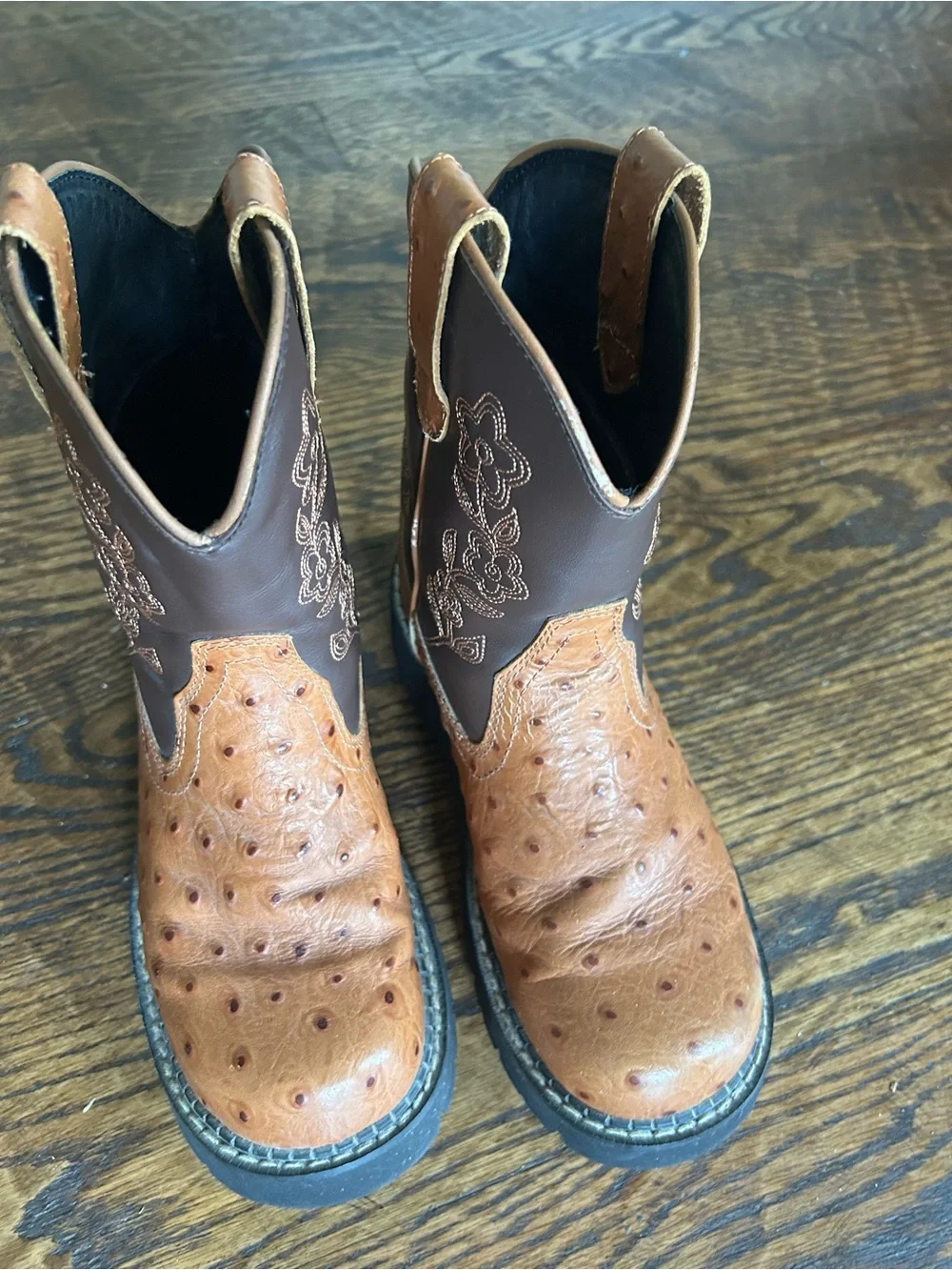 Ariat Fat Baby questions leave