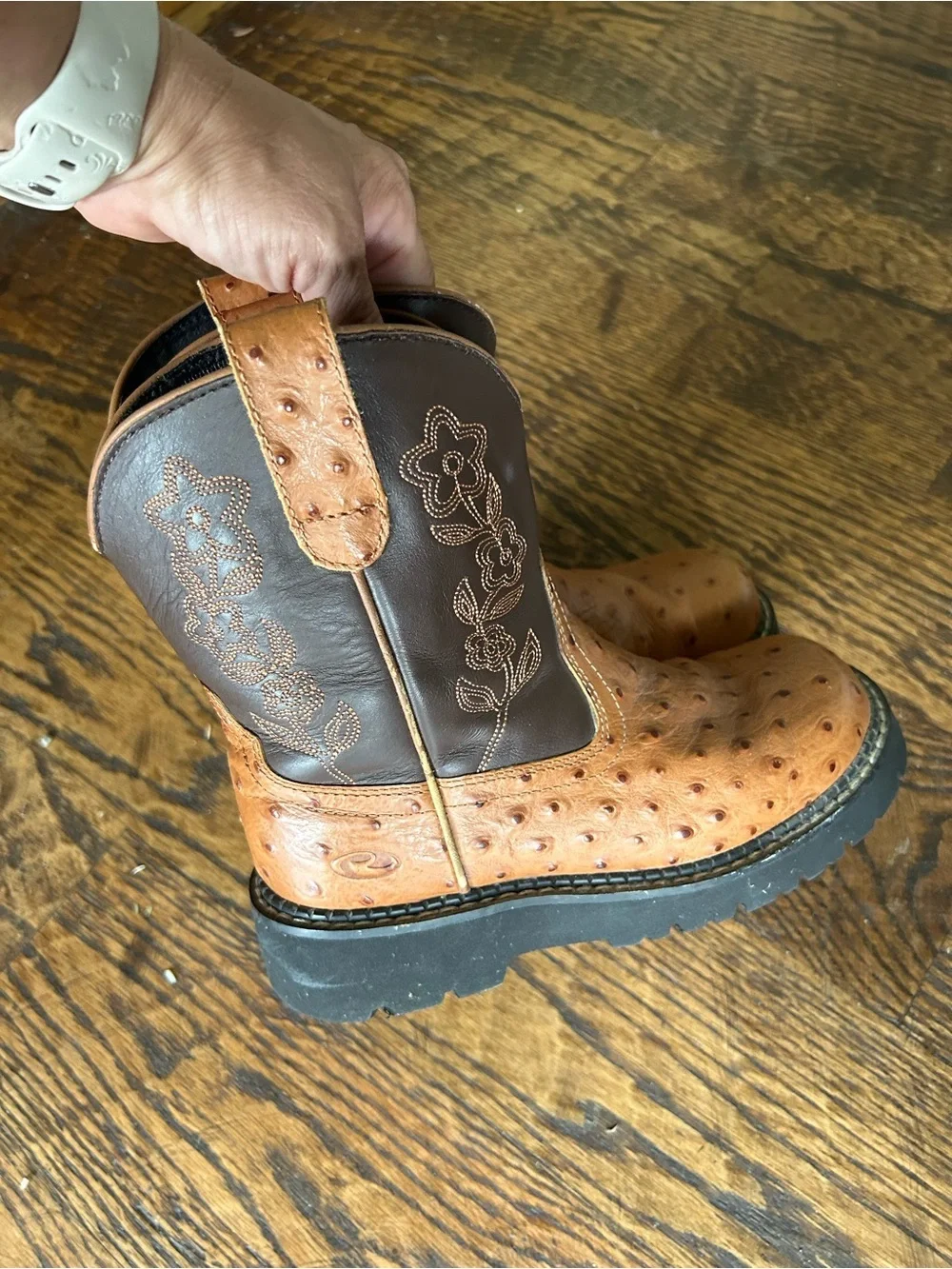 Ariat Fat Baby questions leave