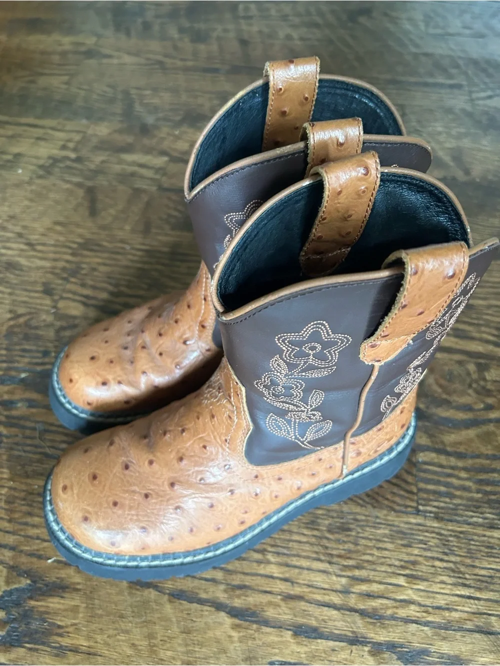 Ariat Fat Baby questions leave