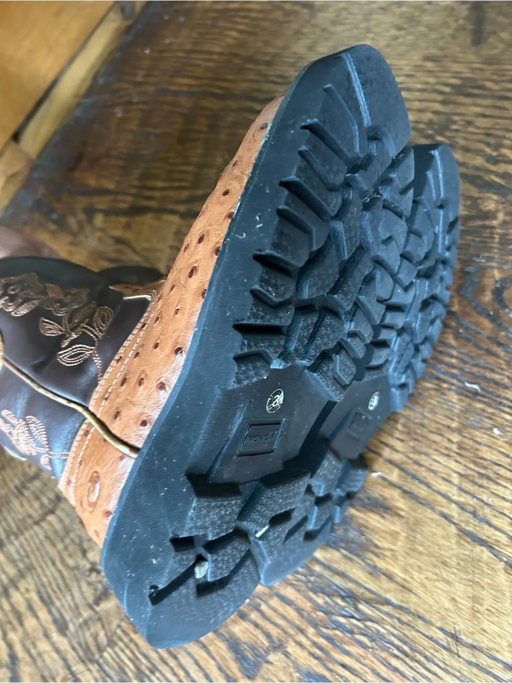 Ariat Fat Baby questions leave