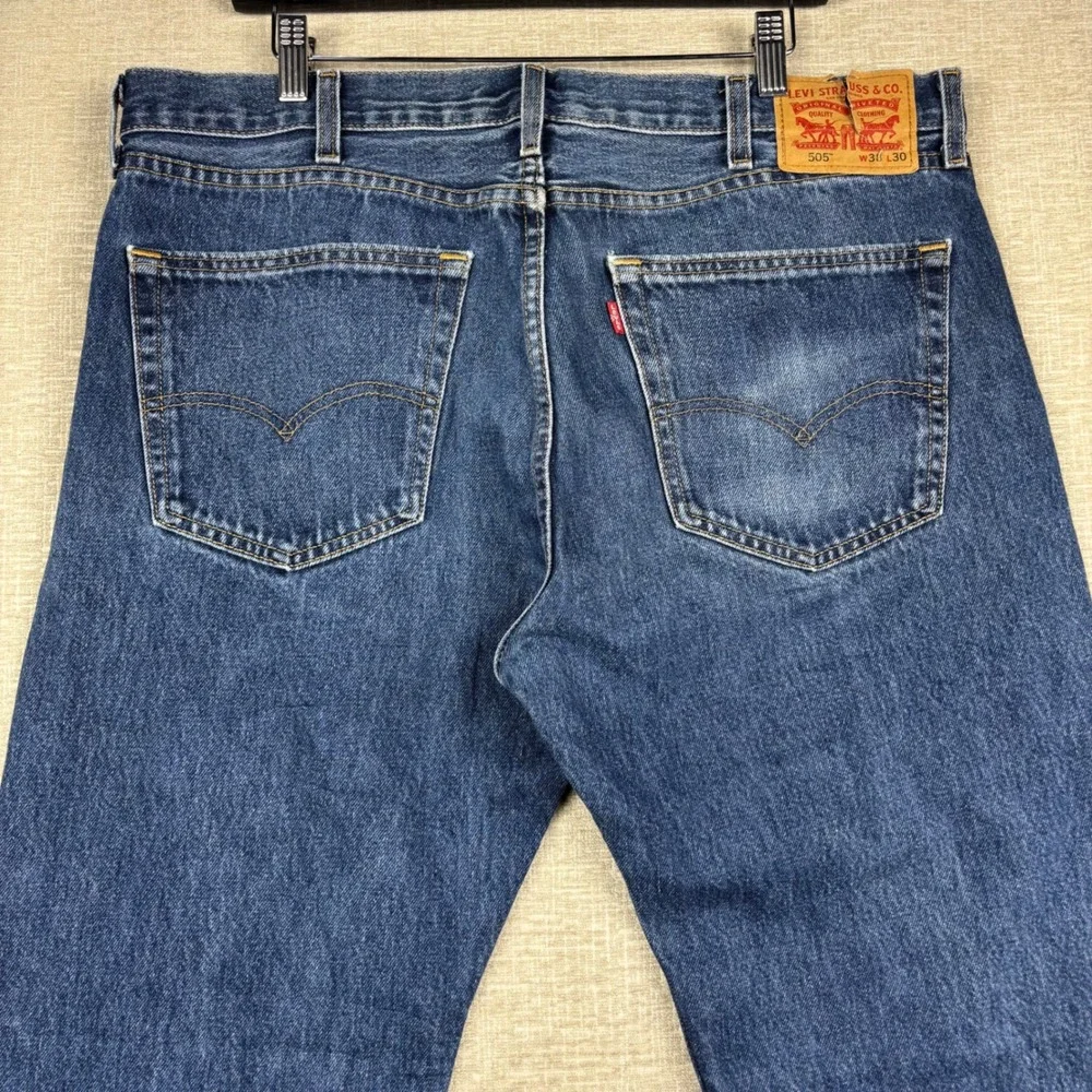 Levis fades slight