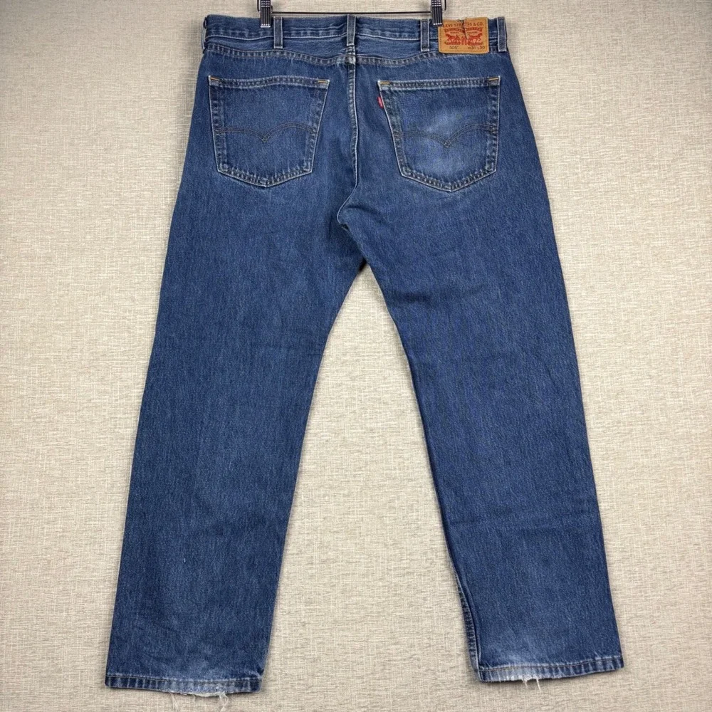 Levis fit back medium